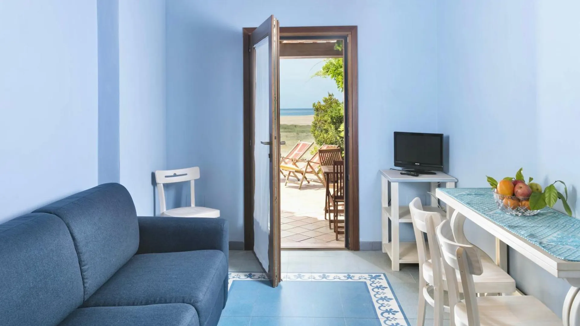 Isa-Residence With Private Beach In Bosa Marina Just 100 Meters From The Sea