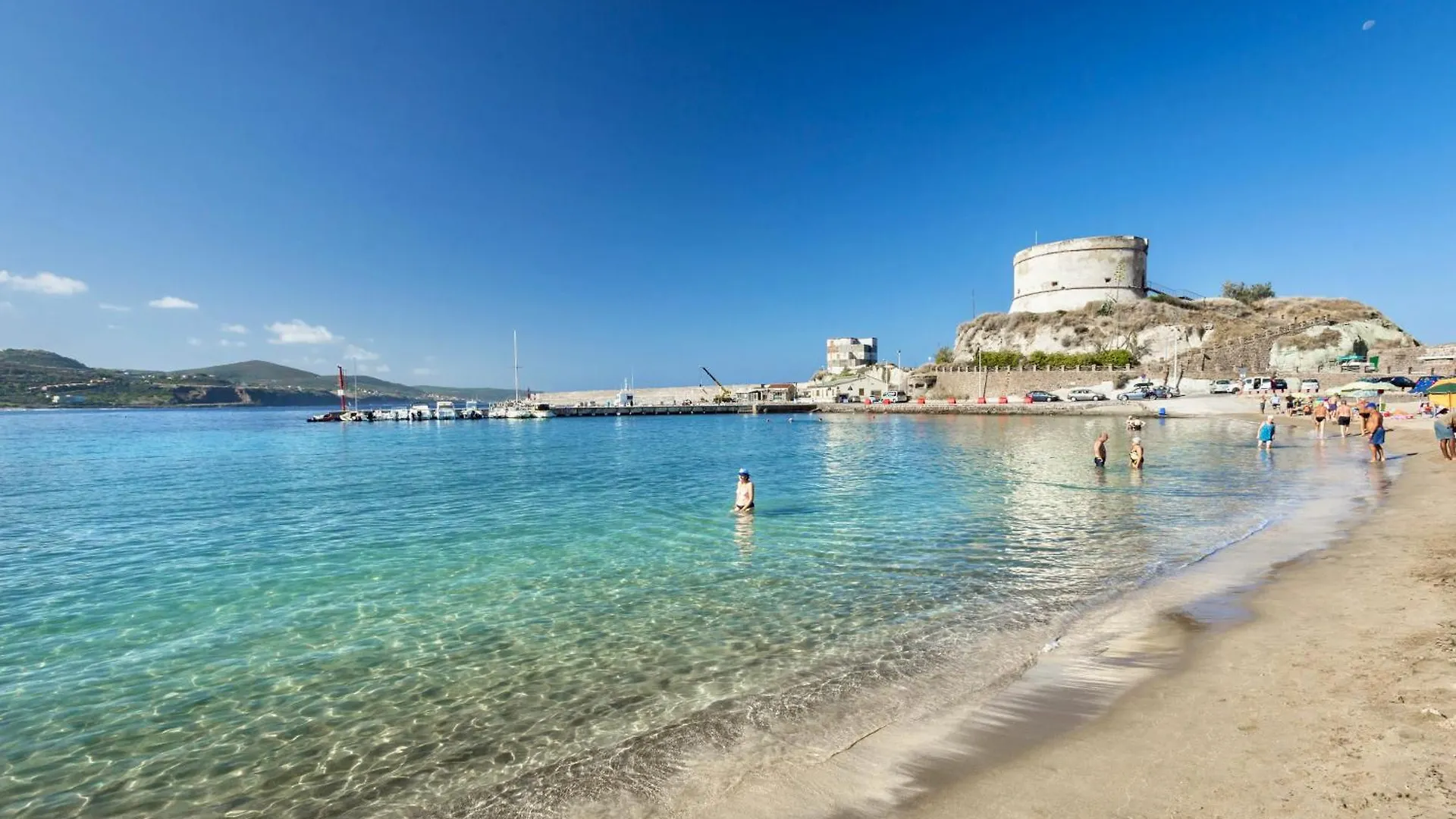 Isa-Residence With Private Beach In Bosa Marina Just 100 Meters From The Sea アパートホテル